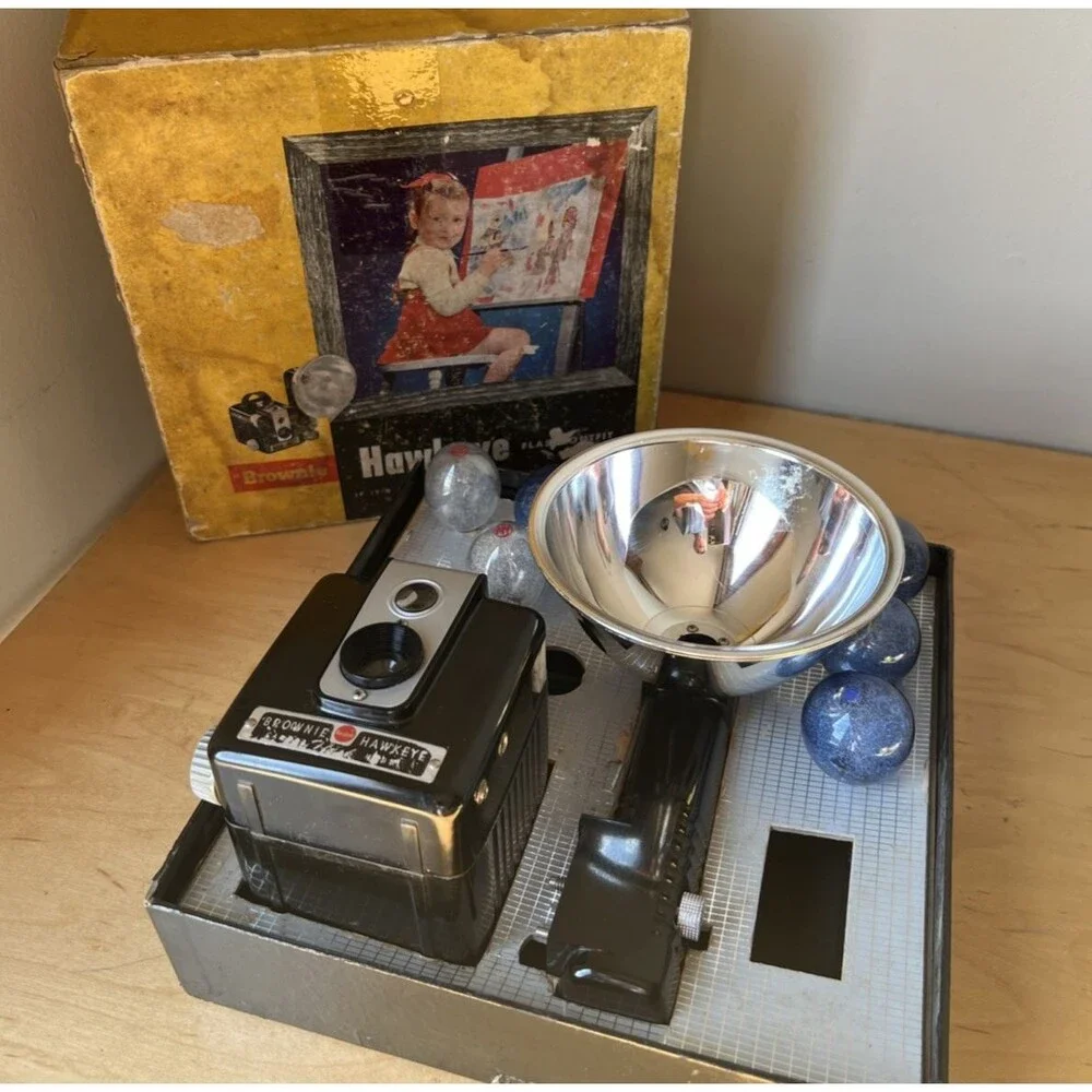 Brownie Hawkeye vintage brownie